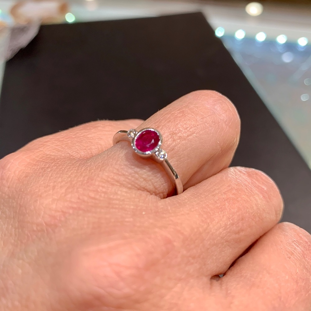 SOLD!!!!Natural Gem Ruby & Diamond 18 KT Custom Made Ring - Picture 6 of 8